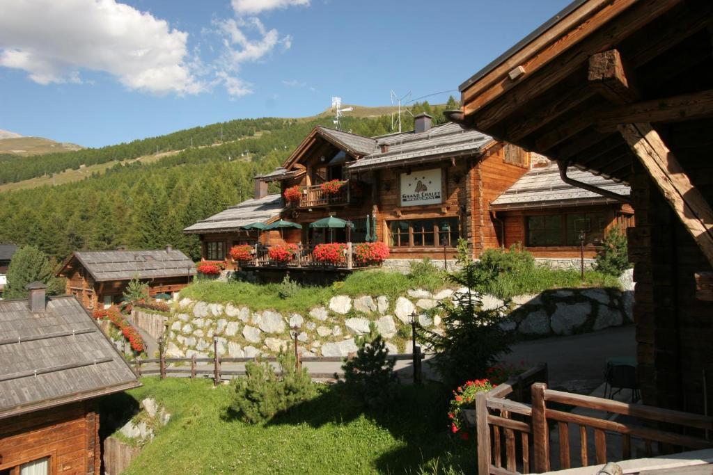 Park Chalet Village Ливиньо Экстерьер фото